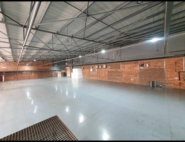2,805M² WAREHOUSE TO LET IN ORMONDE